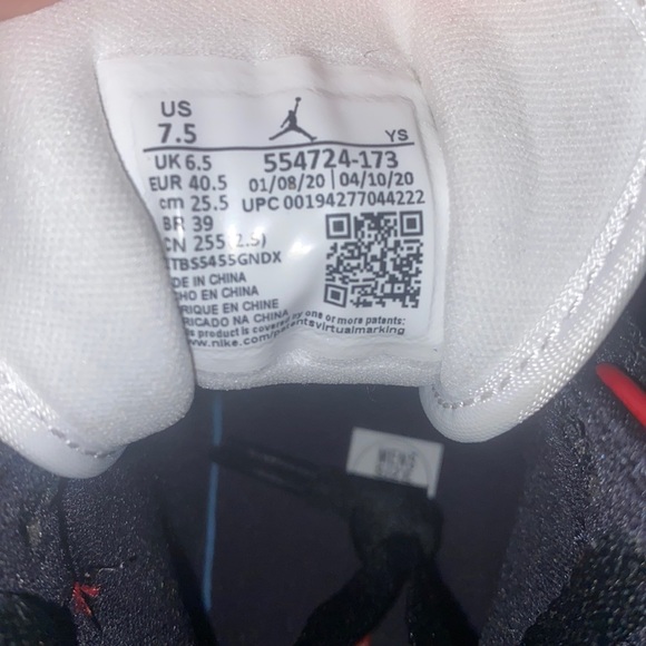 Jordan 1 Mid Chicago (2020) - Picture 5 of 6